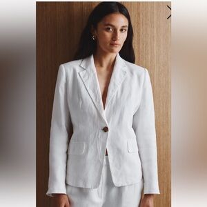 Quince Classic White Women's Blazer 100 % Line Size Medium NWT.